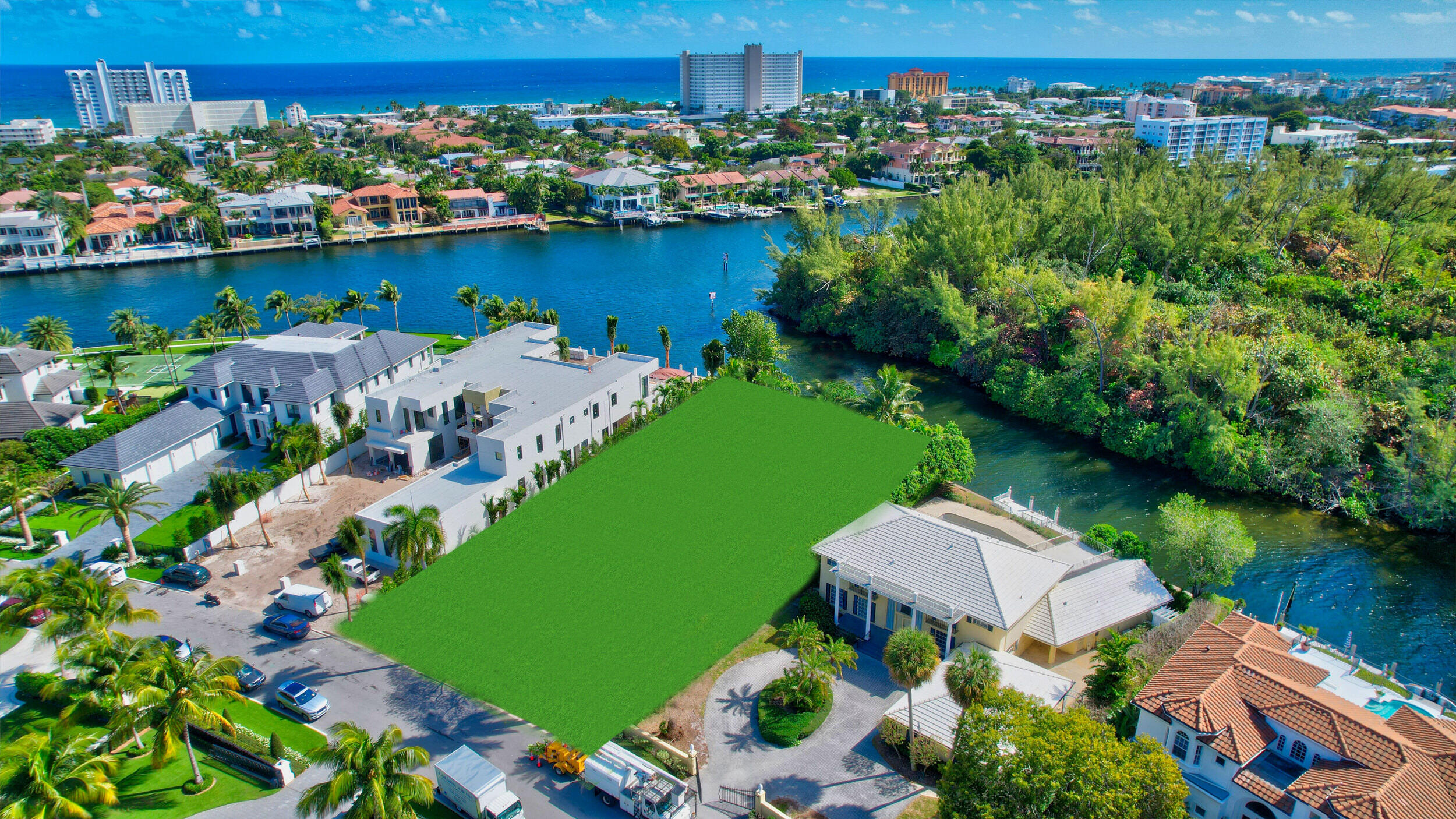 ROYAL PALM YACHT & COUNTRY CLUB - Residential