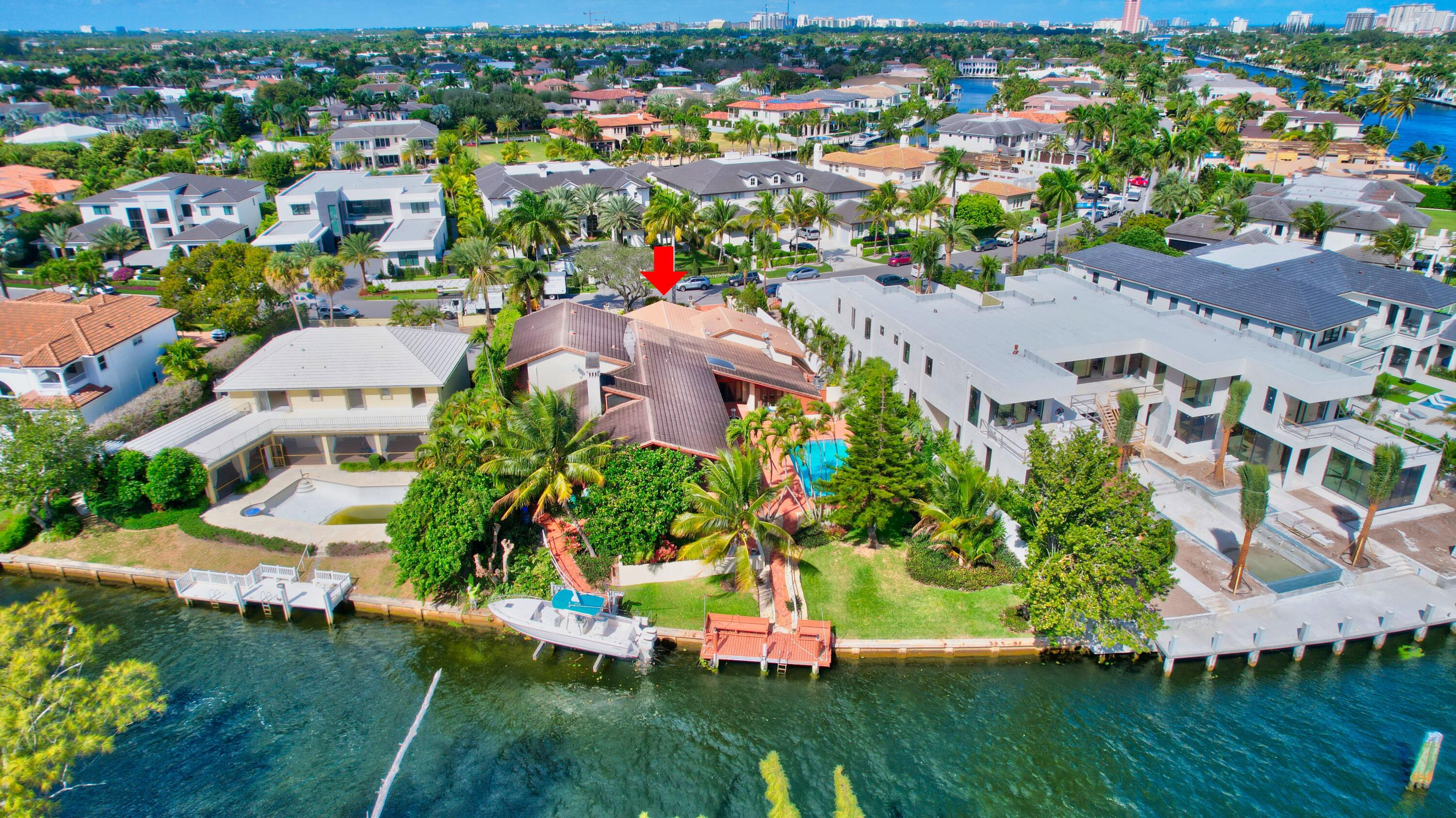 ROYAL PALM YACHT & COUNTRY CLUB - Residential