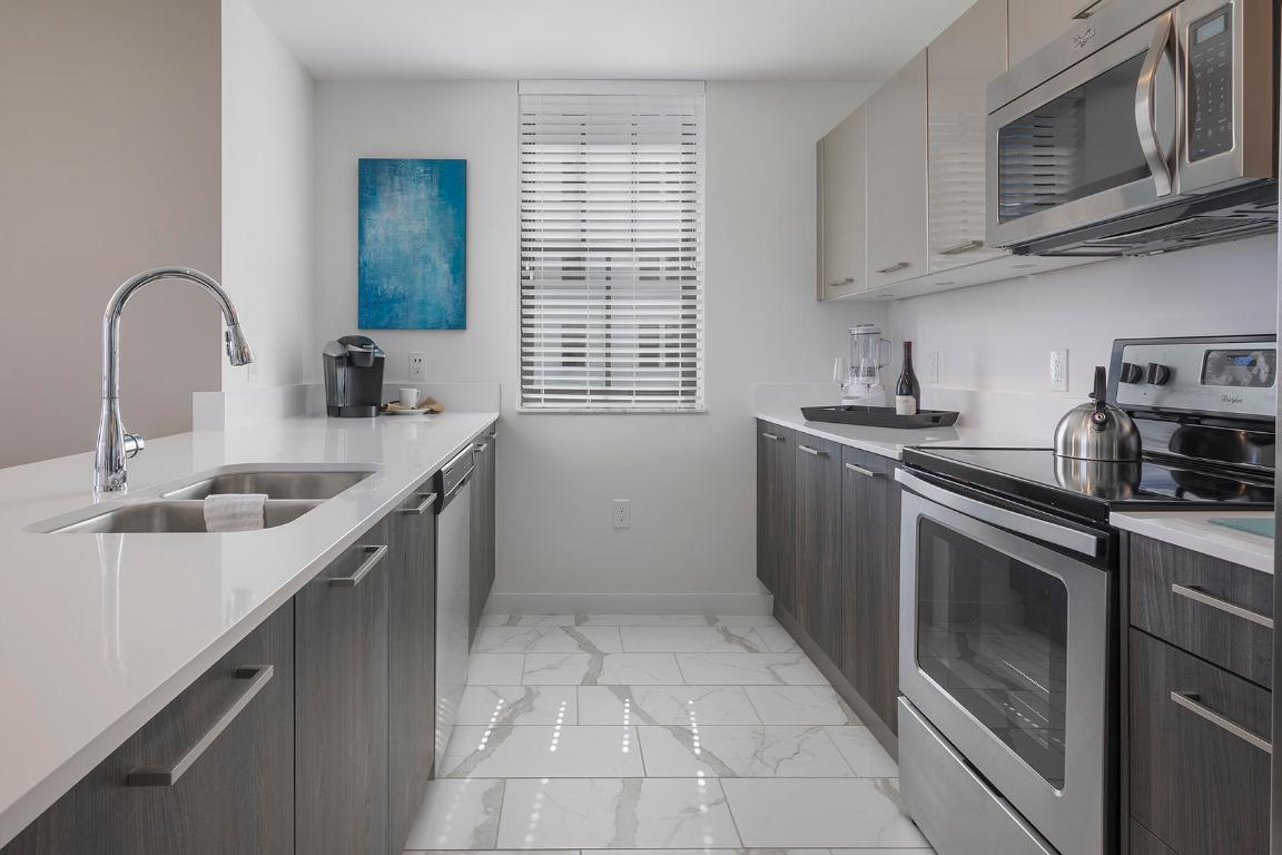 SPANISH RIVER LAND CO A - Residential Lease