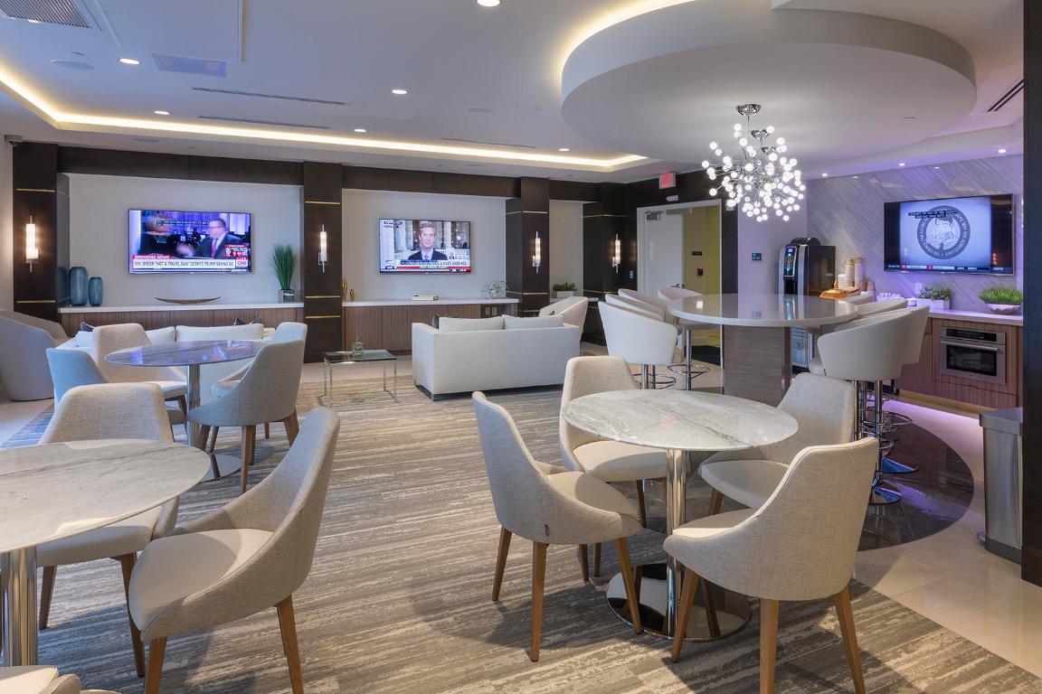 SPANISH RIVER LAND CO A - Residential Lease