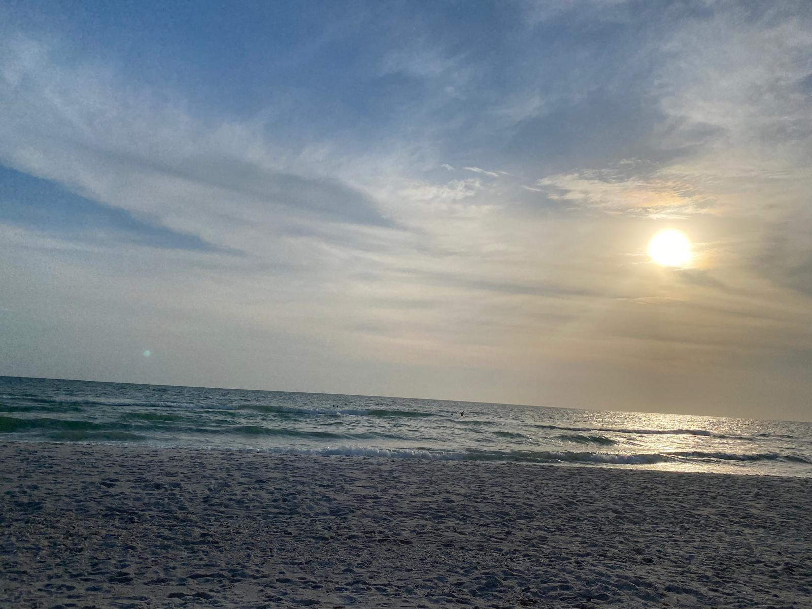 LA PERLA CONDO - Residential Lease