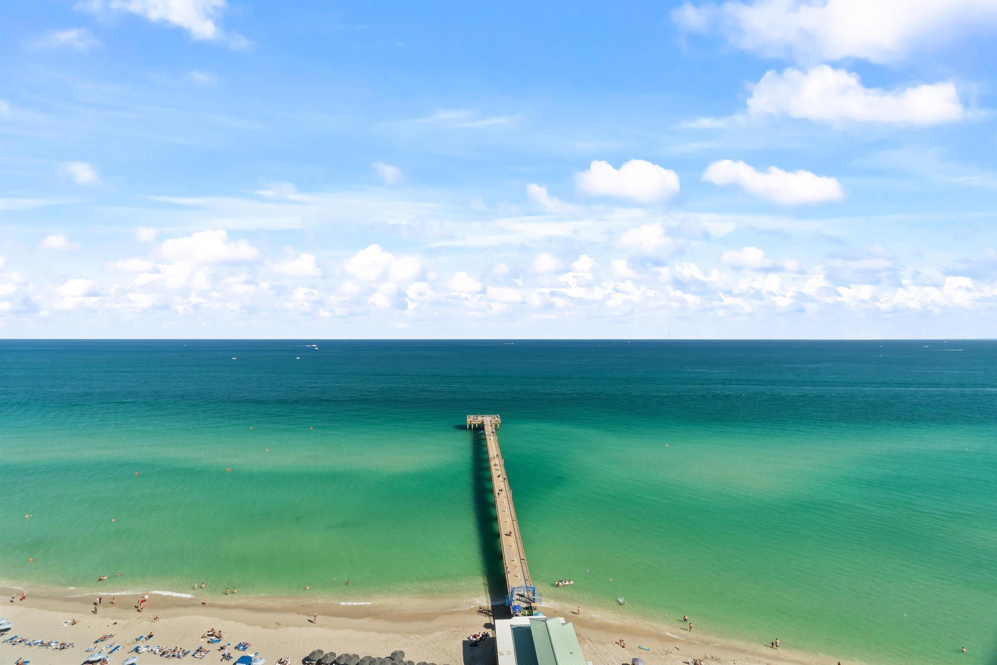 LA PERLA CONDO - Residential Lease