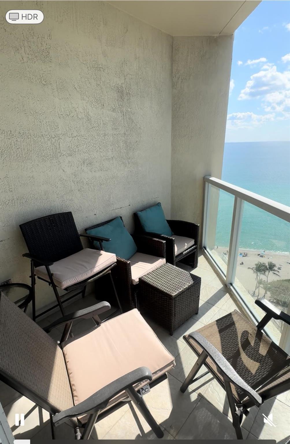 LA PERLA CONDO - Residential Lease