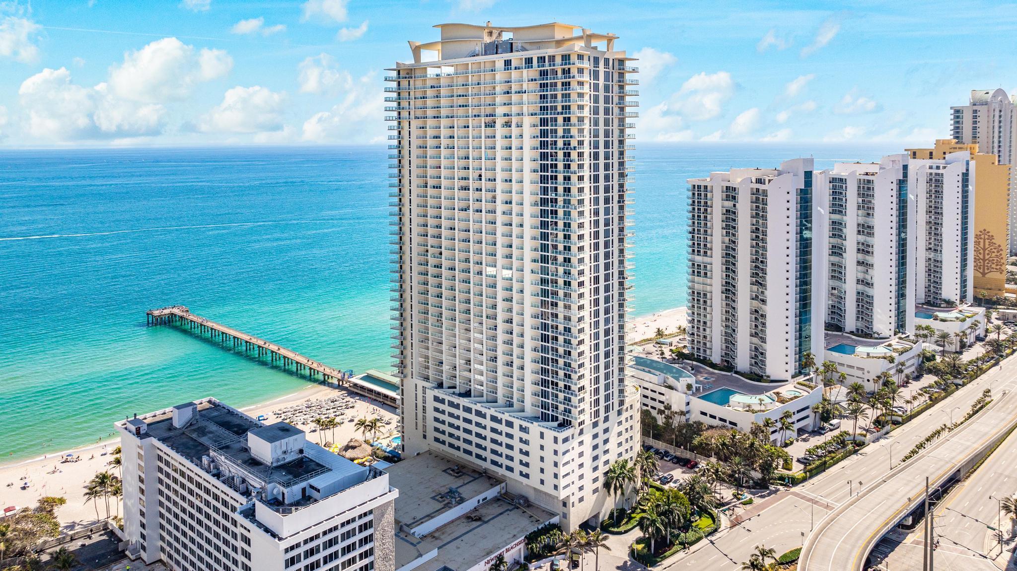 LA PERLA CONDO - Residential Lease