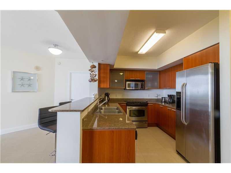 LA PERLA CONDO - Residential Lease