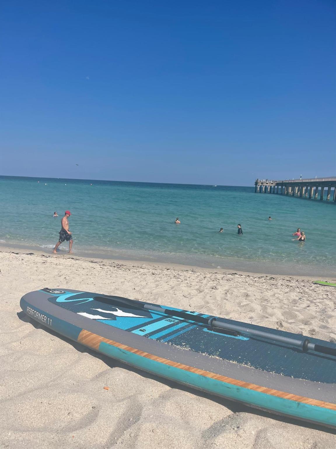 LA PERLA CONDO - Residential Lease