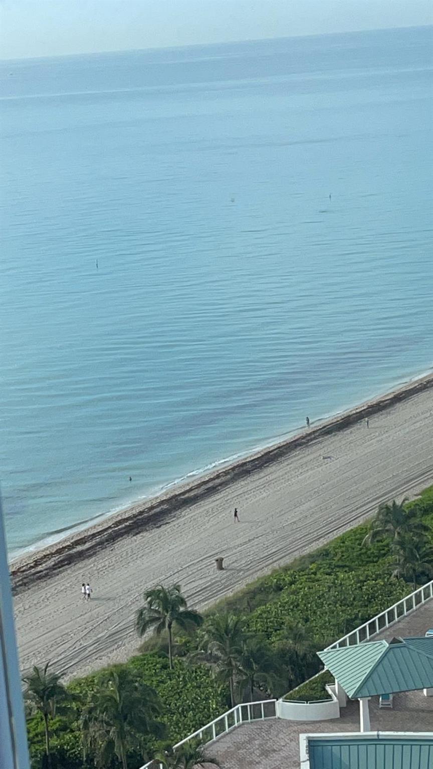 LA PERLA CONDO - Residential Lease