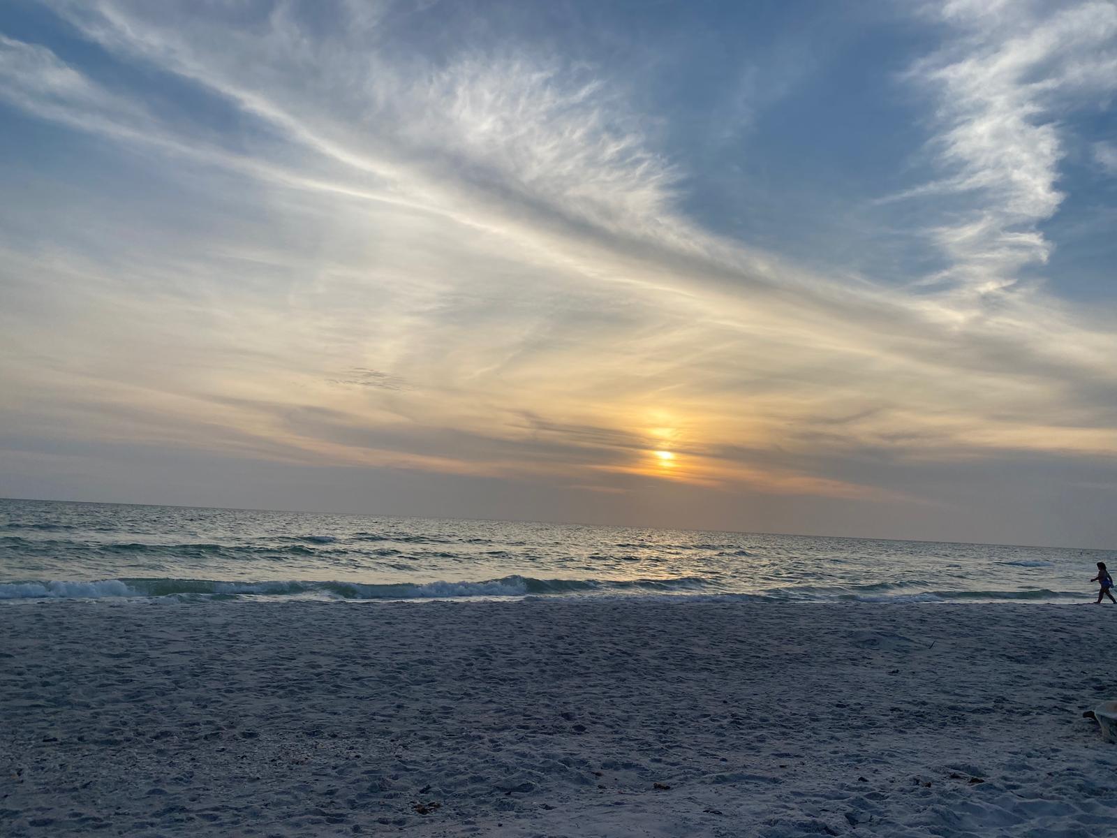 LA PERLA CONDO - Residential Lease