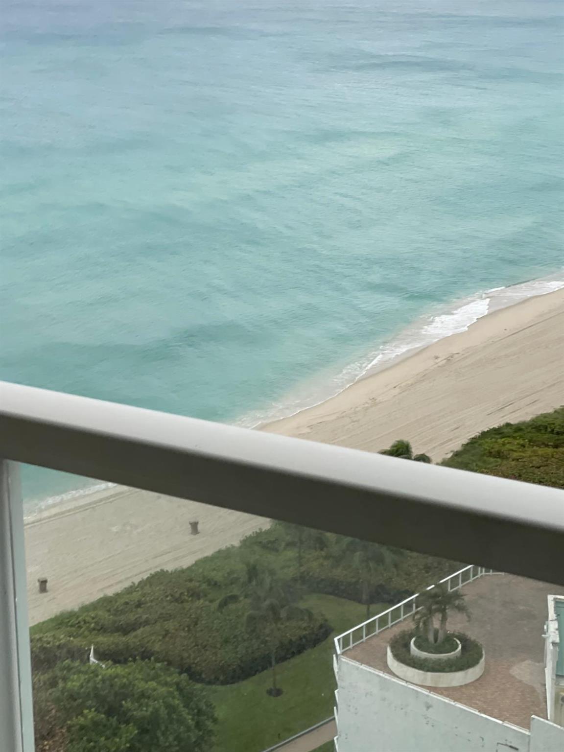 LA PERLA CONDO - Residential Lease