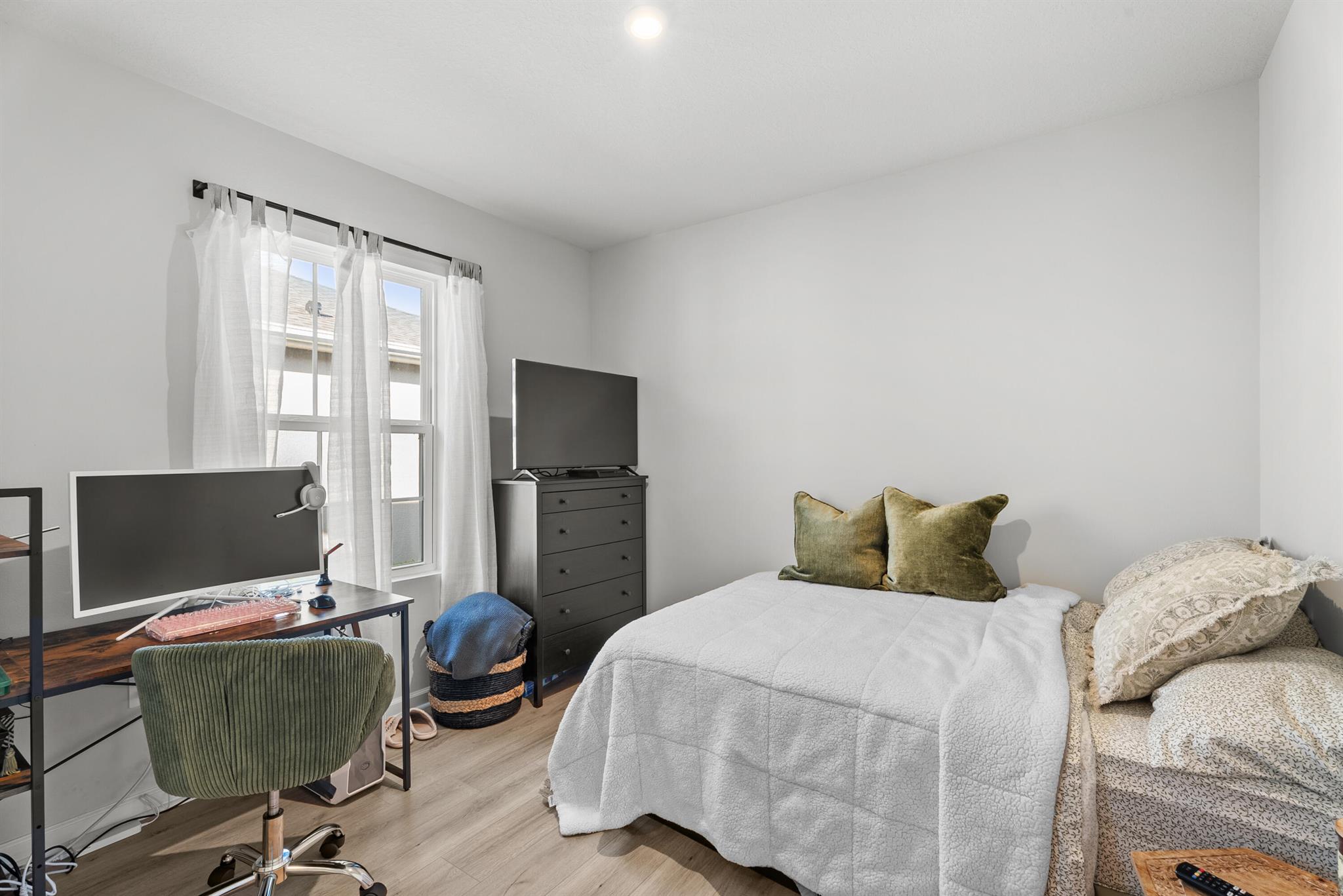 VERANO SOUTH PUD 1 - POD - Residential Lease