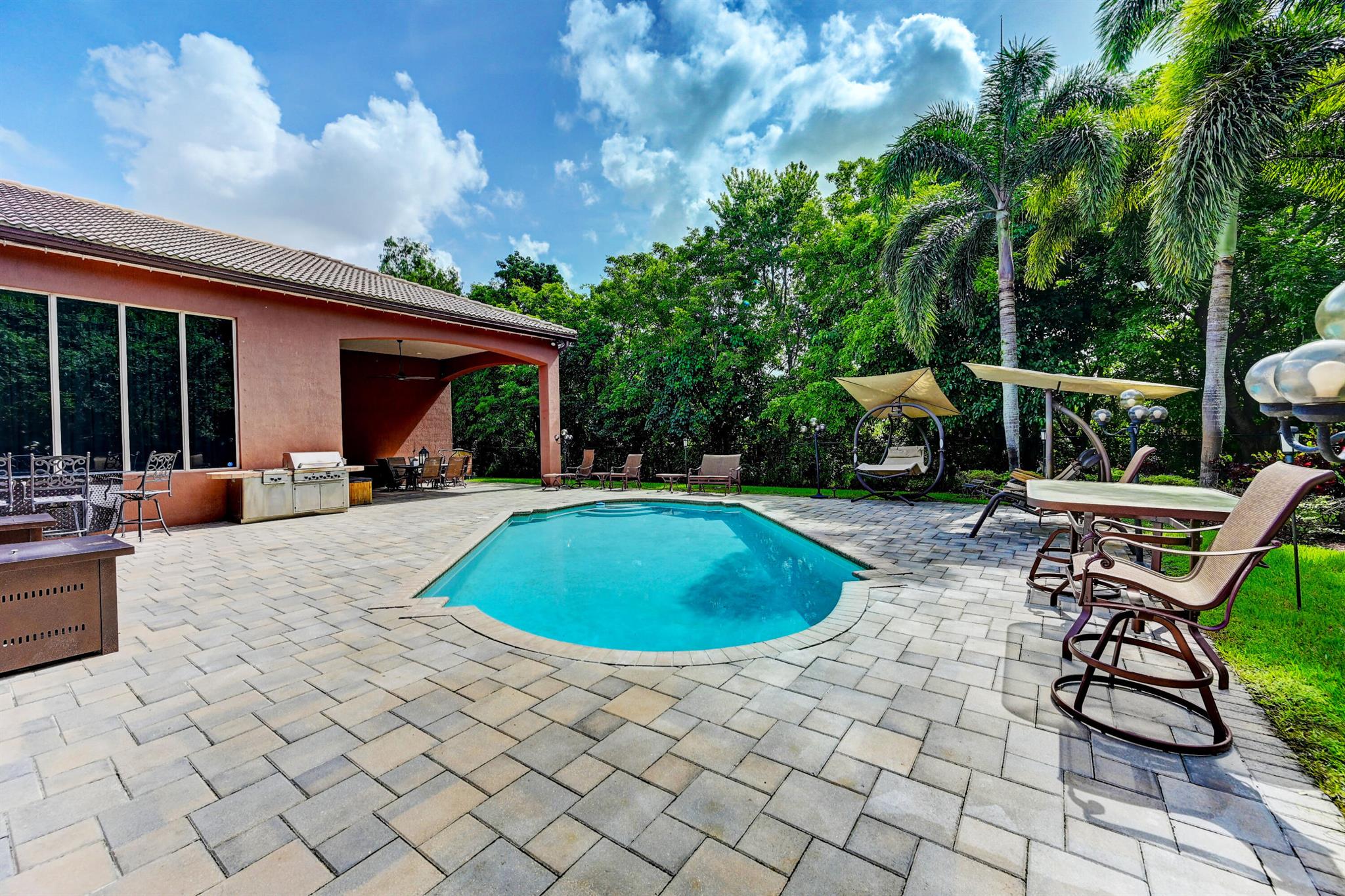 Belmont Lakes at Davie - Residential