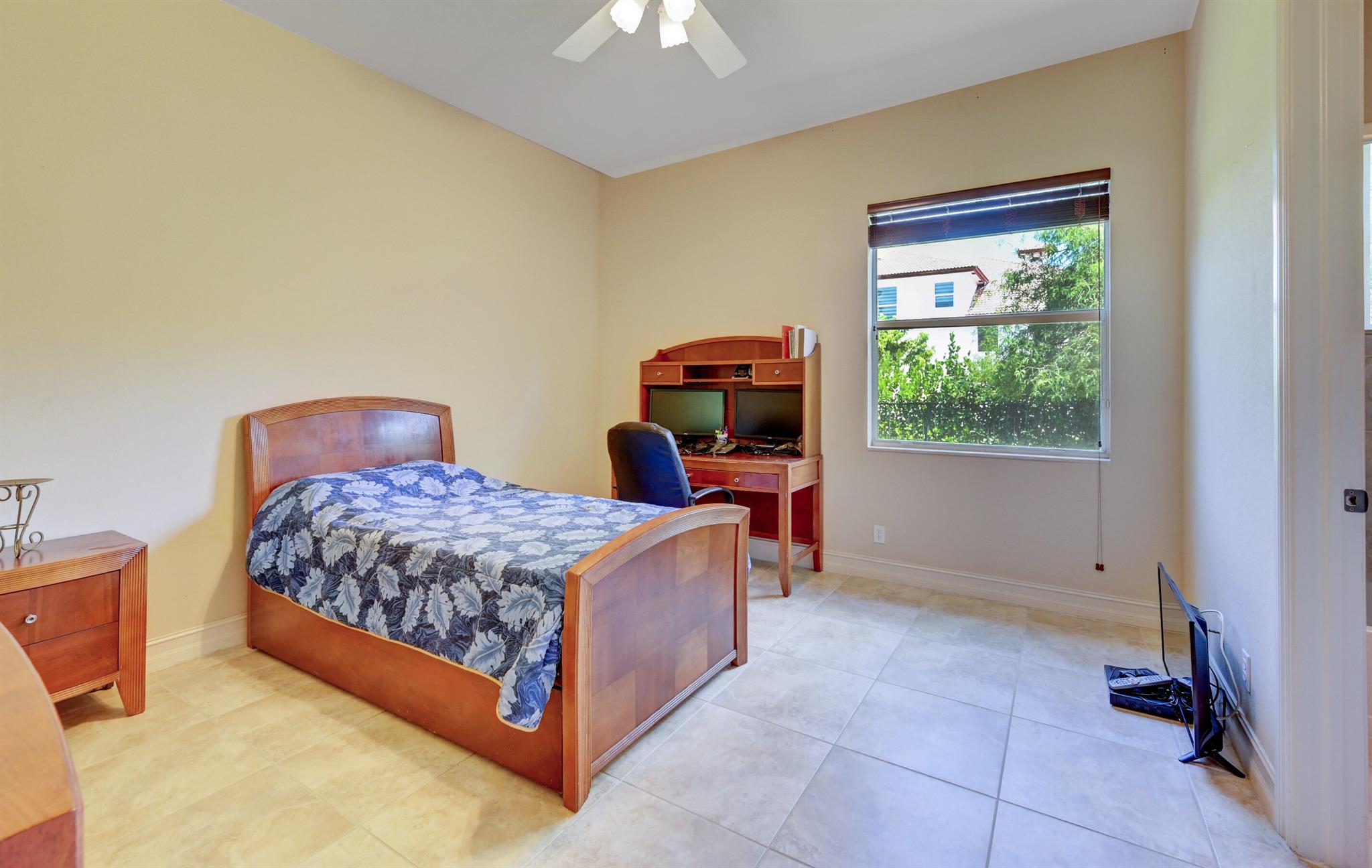 Belmont Lakes at Davie - Residential