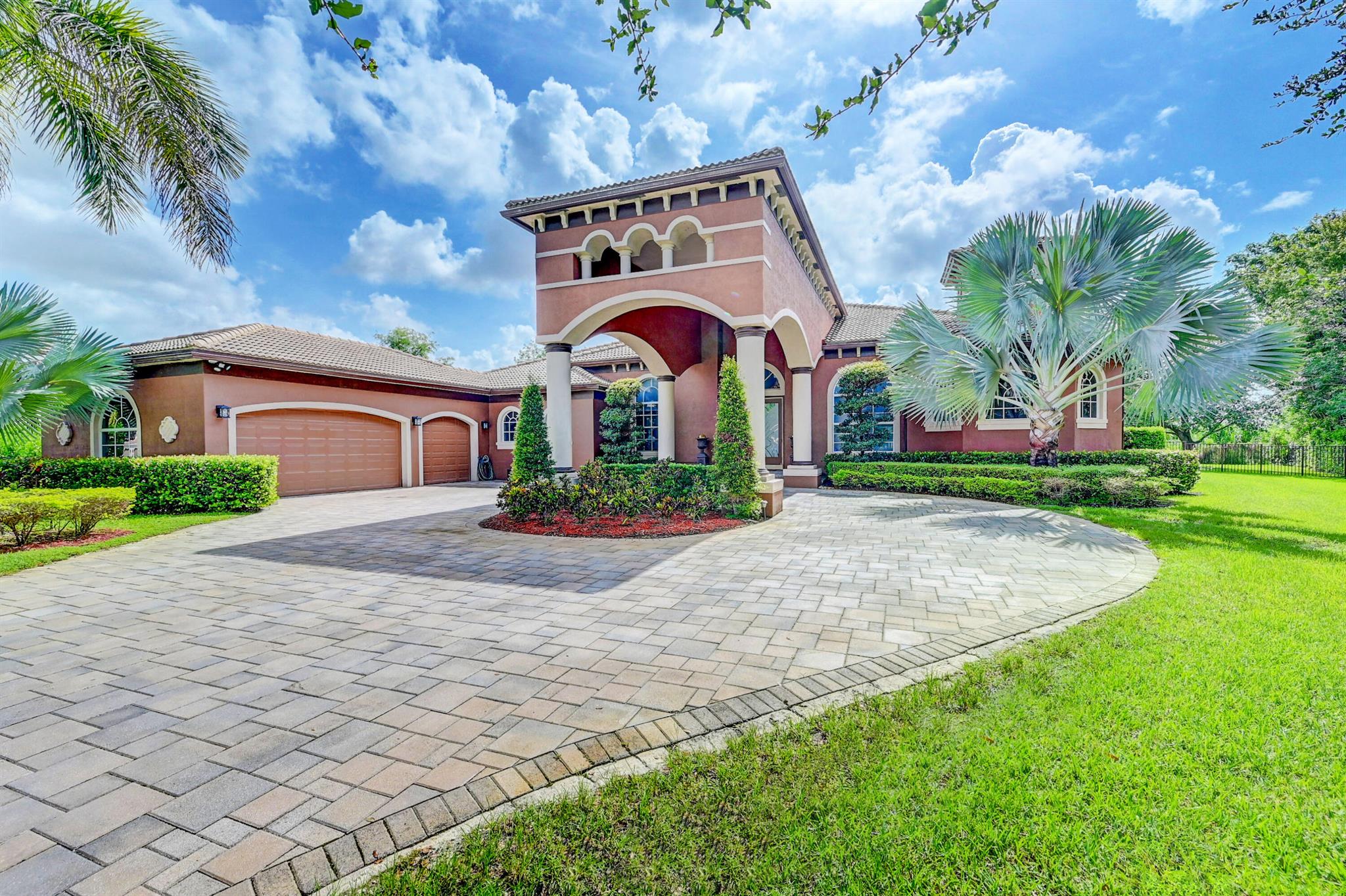 Belmont Lakes at Davie - Residential