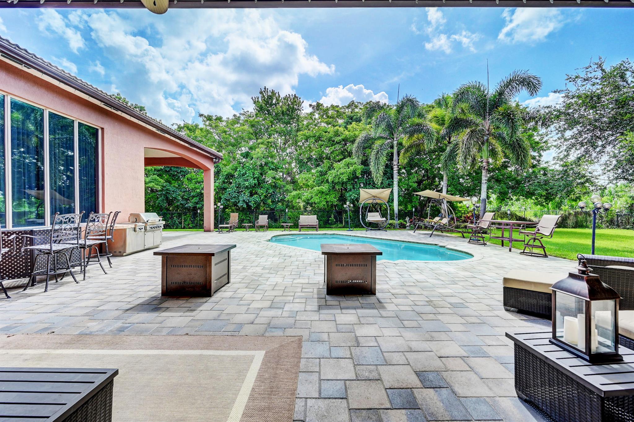 Belmont Lakes at Davie - Residential