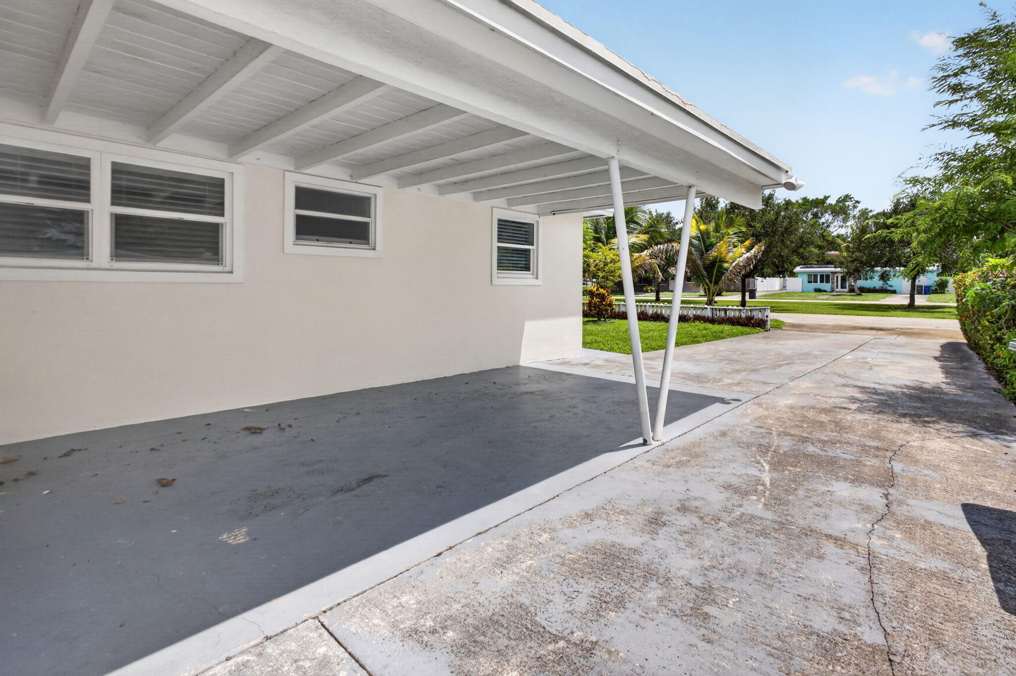 813 Date Palm Drive