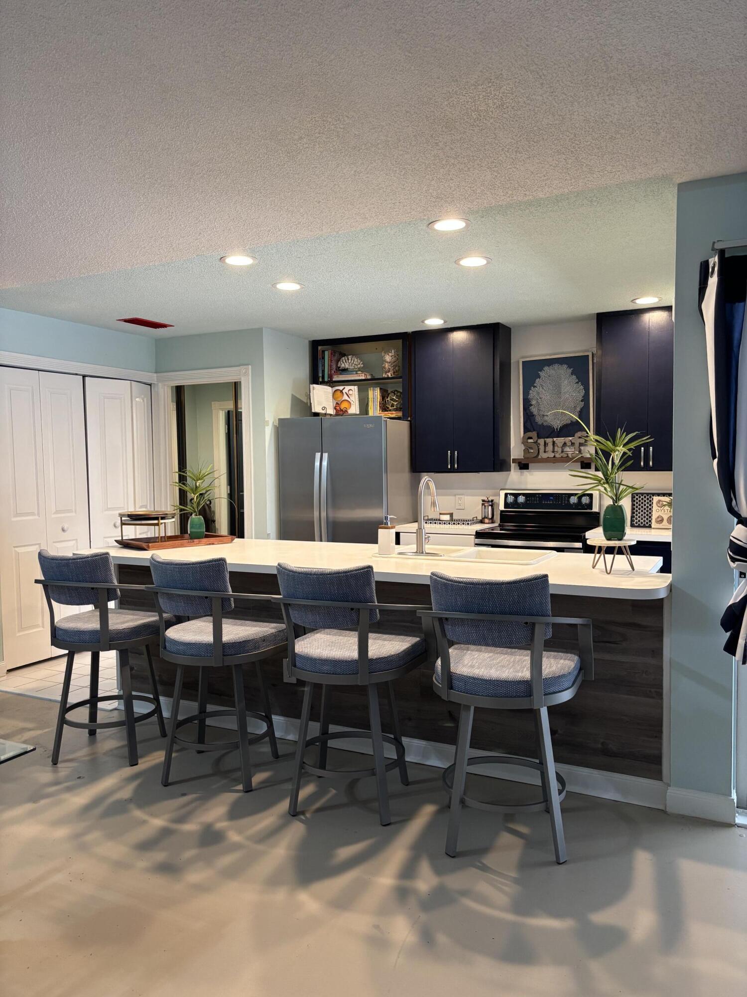 OAKS-SUNTERRACE 3 - Residential Lease