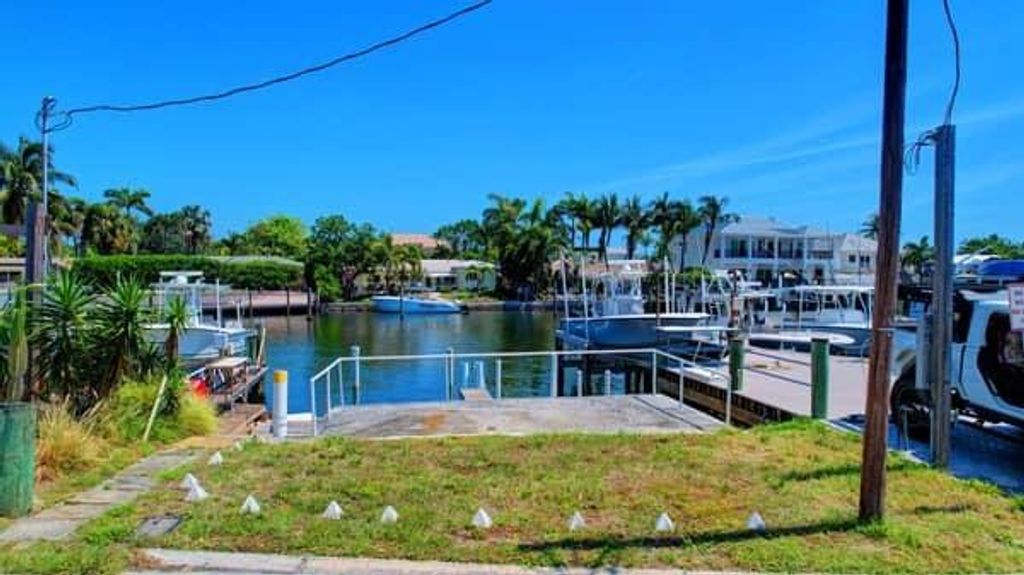 Photo of 640 North Road, Boynton Beach, FL 33435 (MLS # R11033717)