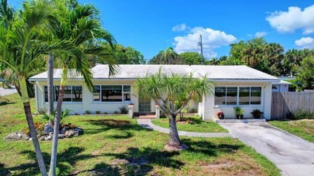 Photo of 640 North Road, Boynton Beach, FL 33435 (MLS # R11033717)