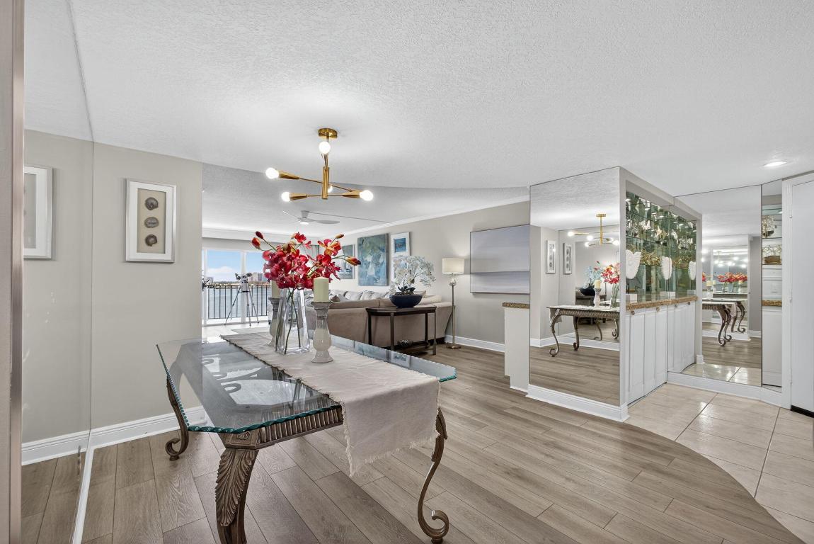 LAKE HARBOUR TOWERS CONDO - Residential