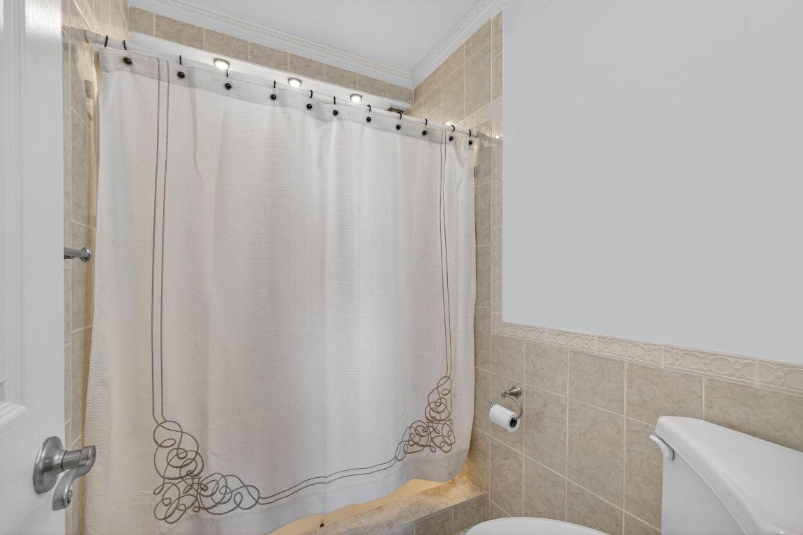 LAKE HARBOUR TOWERS CONDO - Residential