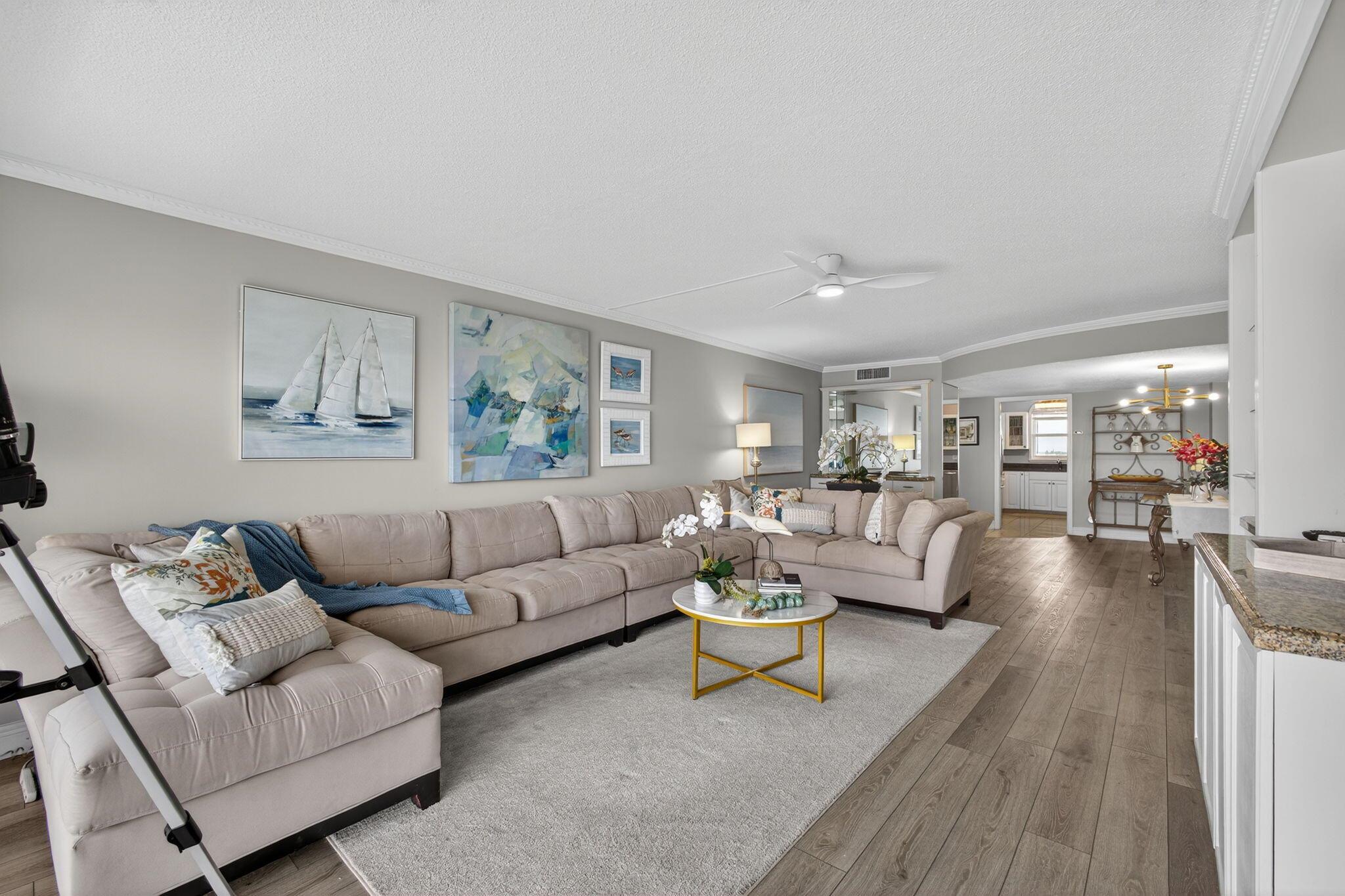 LAKE HARBOUR TOWERS CONDO - Residential