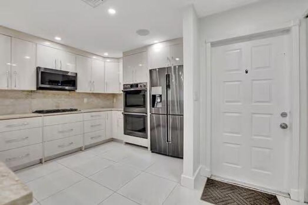 Photo of 7850 Lago Del Mar Drive #116, Boca Raton, FL 33433 (MLS # R11094906)