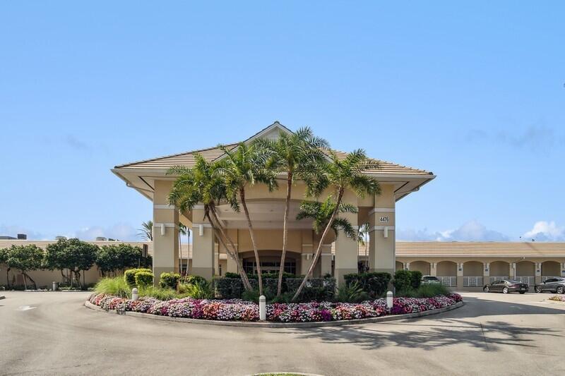 FOUNTAINS OF PALM BEACH C - Residential
