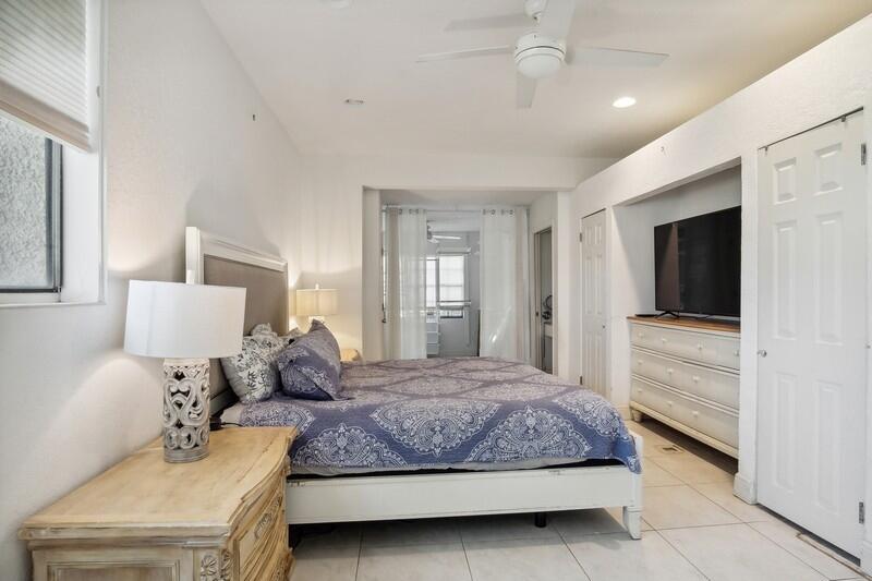 FOUNTAINS OF PALM BEACH C - Residential