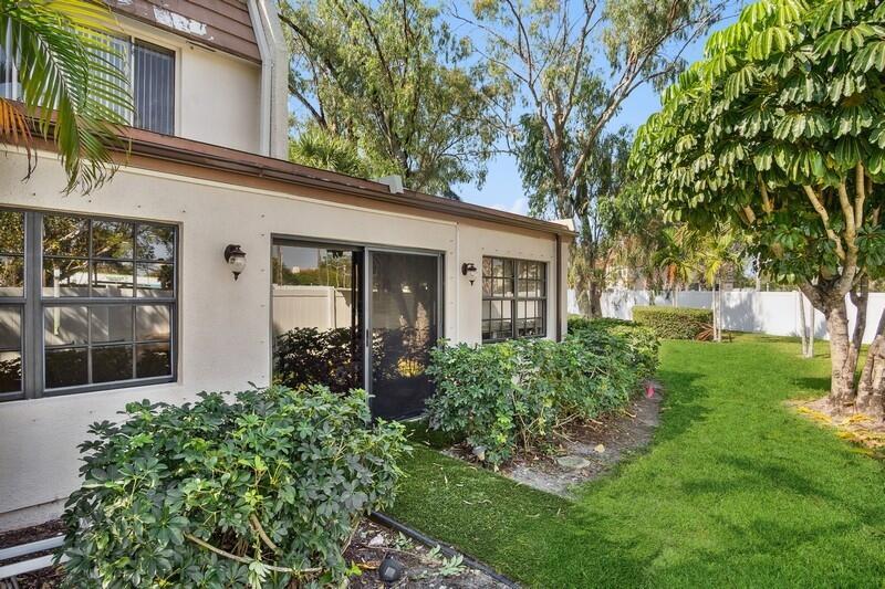 FOUNTAINS OF PALM BEACH C - Residential