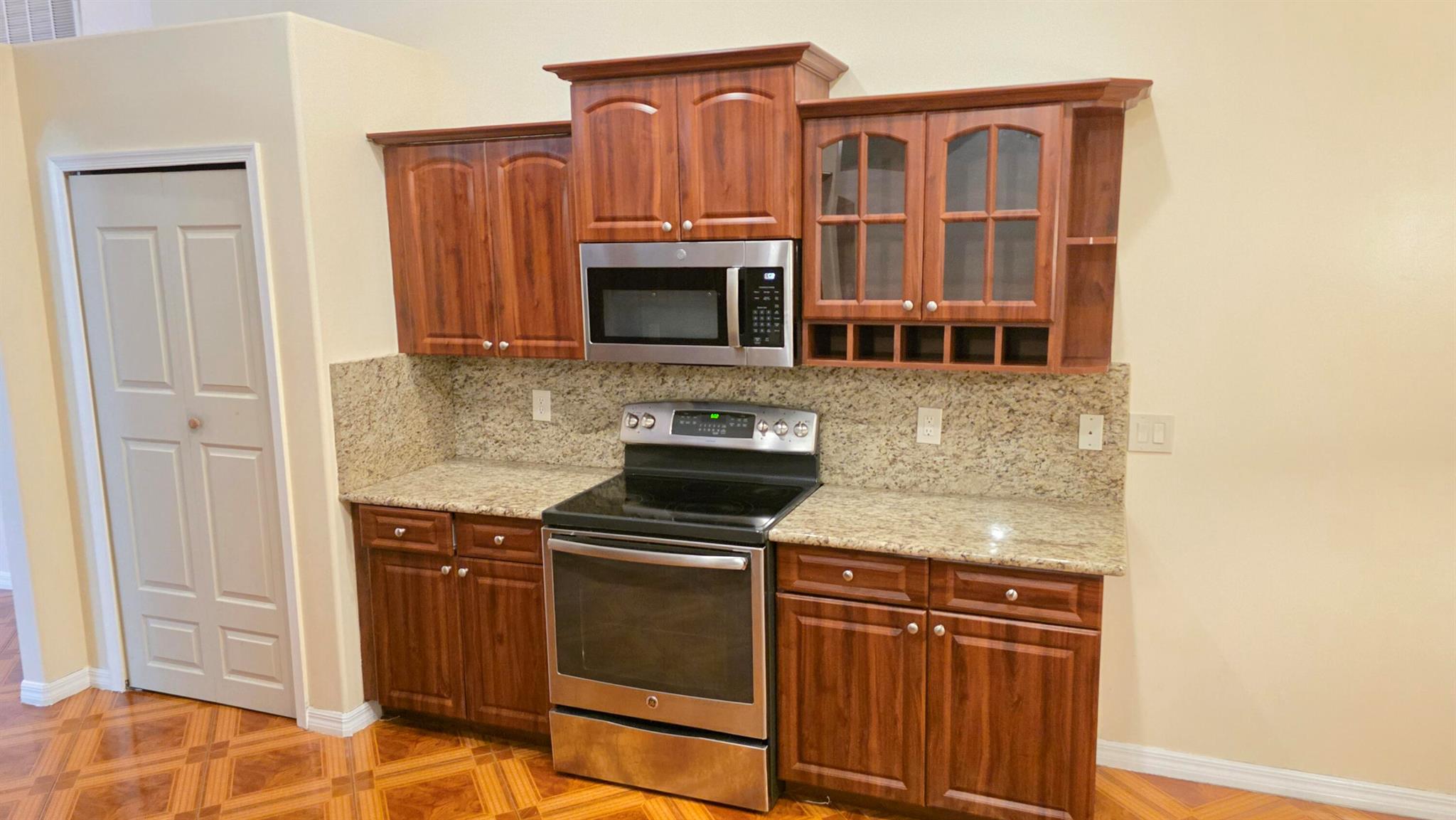 PORT ST LUCIE SECTION 19 - Residential Lease