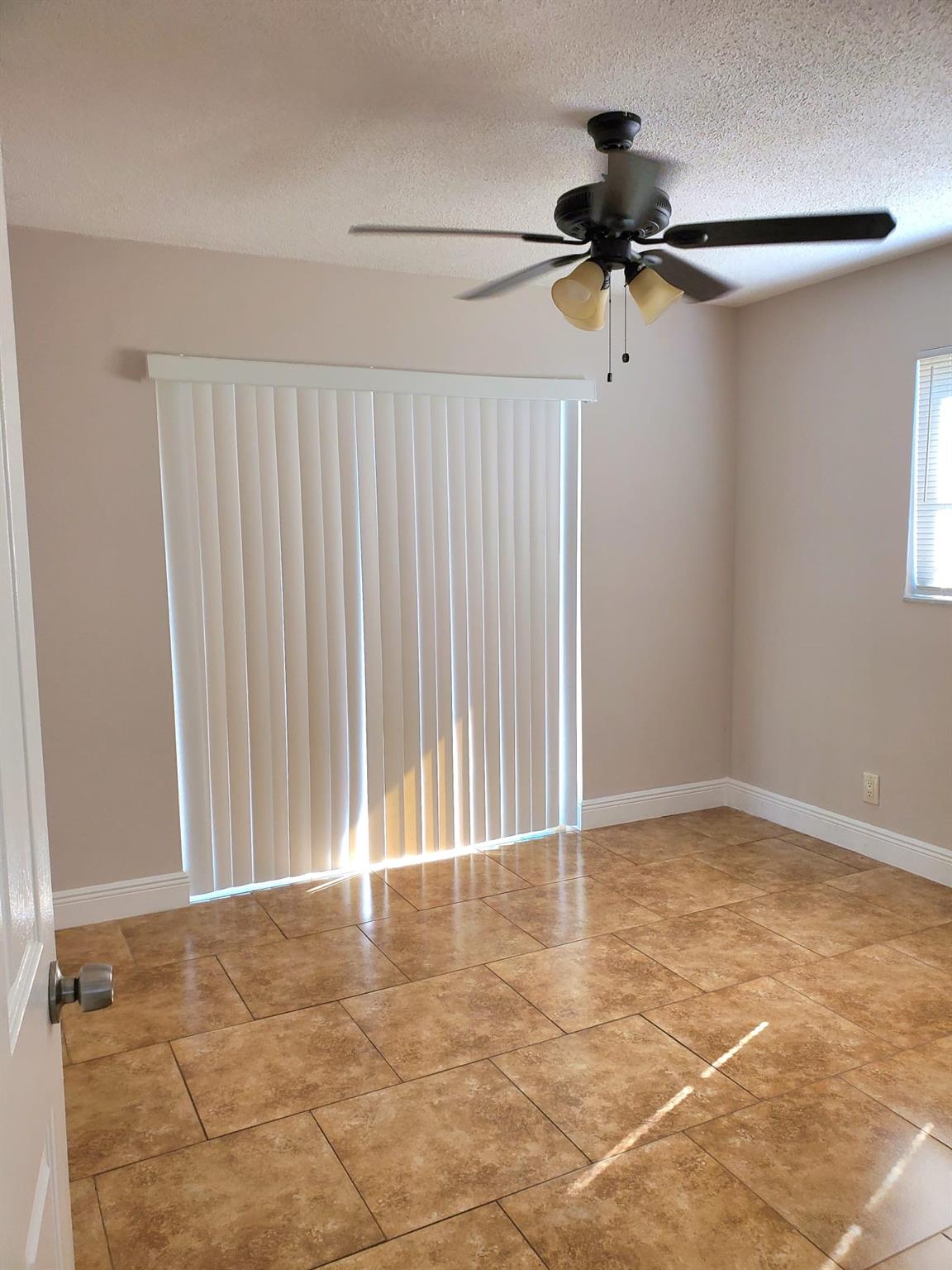 Tamarac Hills 3rd Sec 60- - Residential Lease