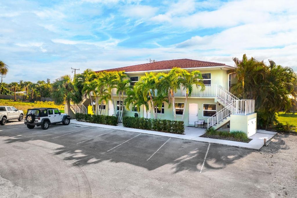 Photo of 2319 Tamarind Dr #103, Fort Pierce, FL 34949 (MLS # R11029970)