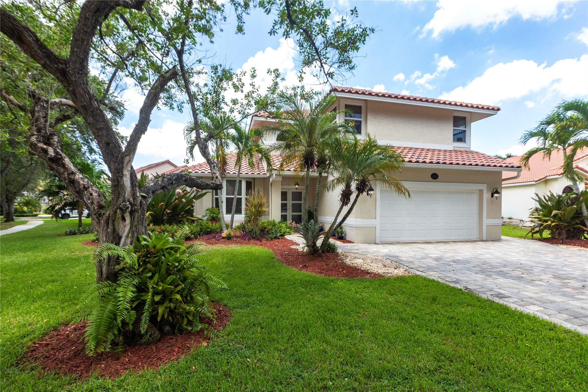 This property has impact widows recently constructed salt water pool, extended drive way with pavers and a corner lot.