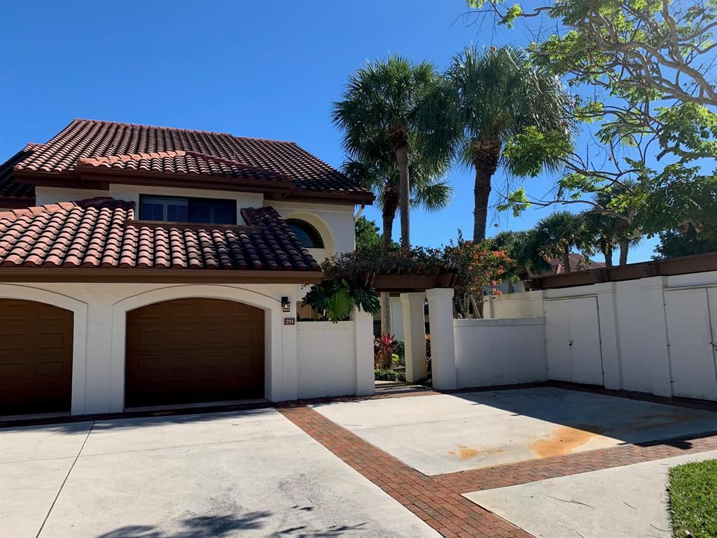 Photo of 16600 Traders Crossing S #251, Jupiter, FL 33477 (MLS # R10682400)
