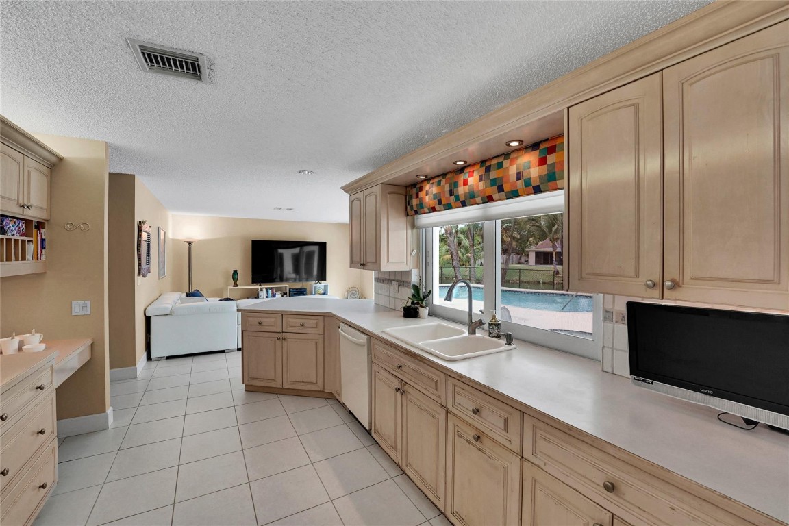 Jacaranda Lakes Sec Ten - Residential