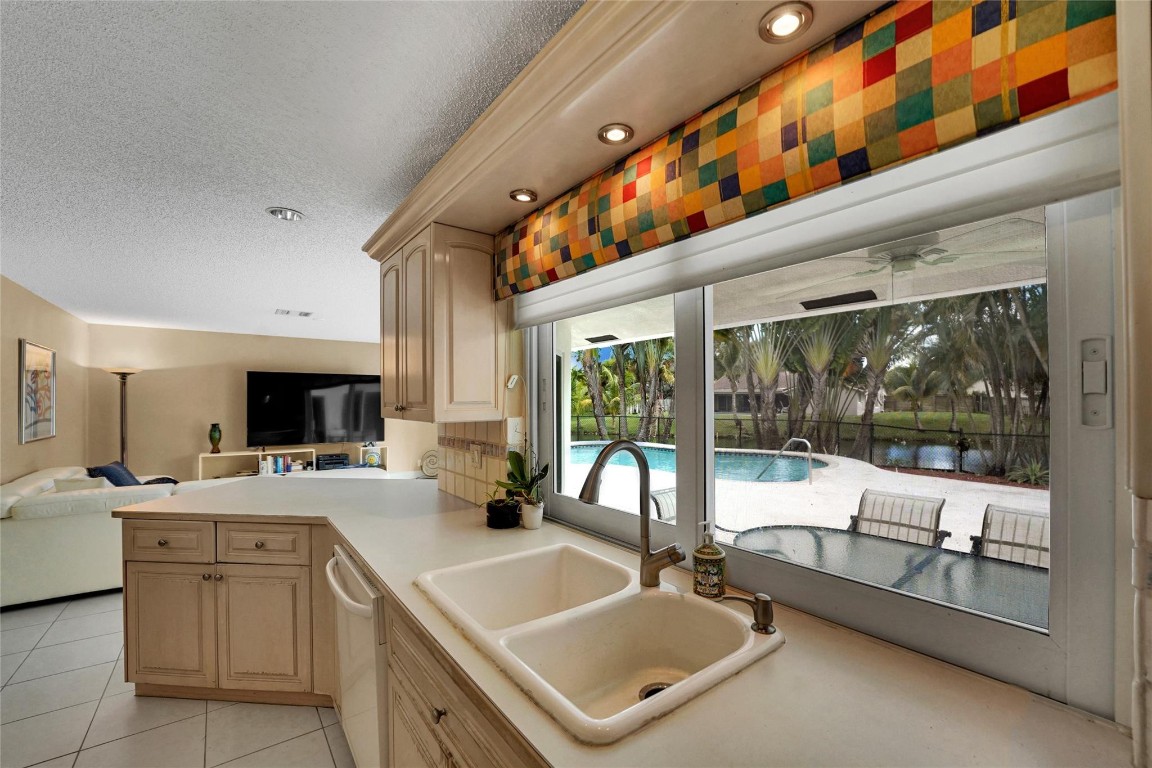 Jacaranda Lakes Sec Ten - Residential