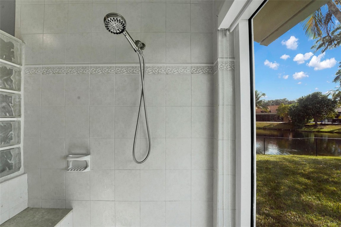 Jacaranda Lakes Sec Ten - Residential