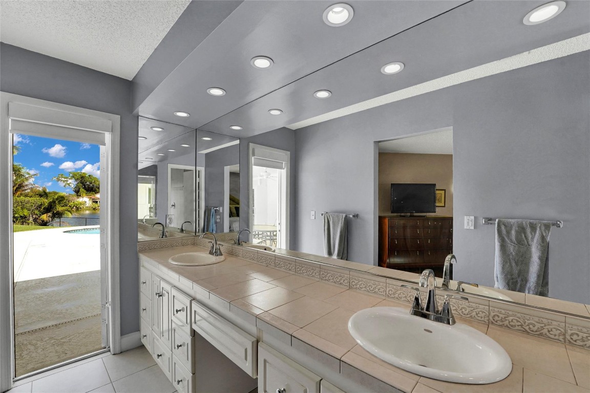 Jacaranda Lakes Sec Ten - Residential