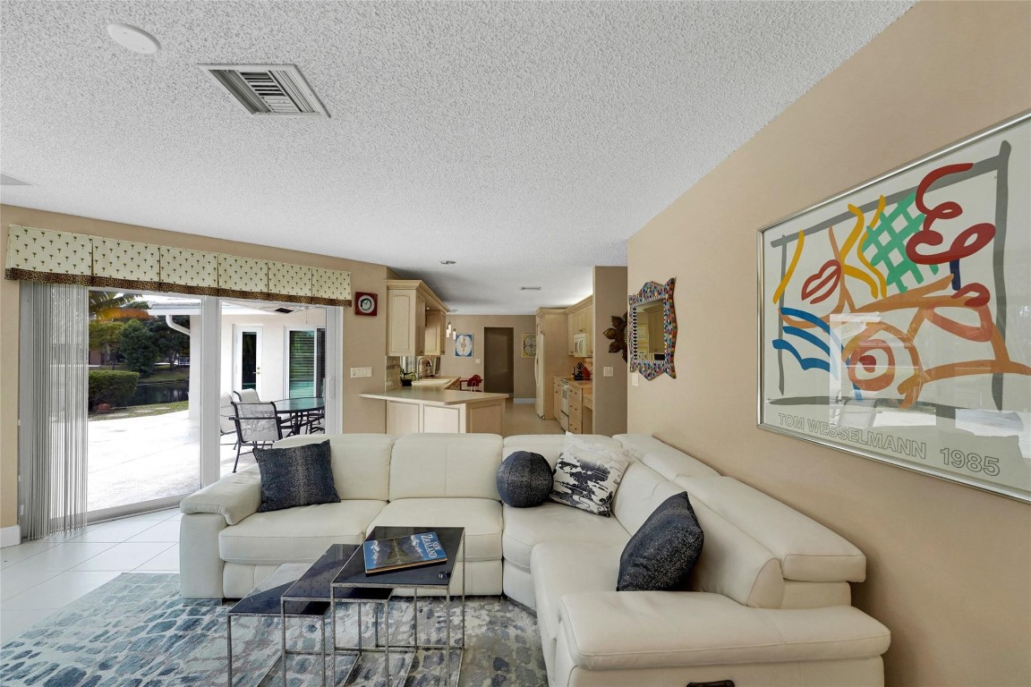 Jacaranda Lakes Sec Ten - Residential