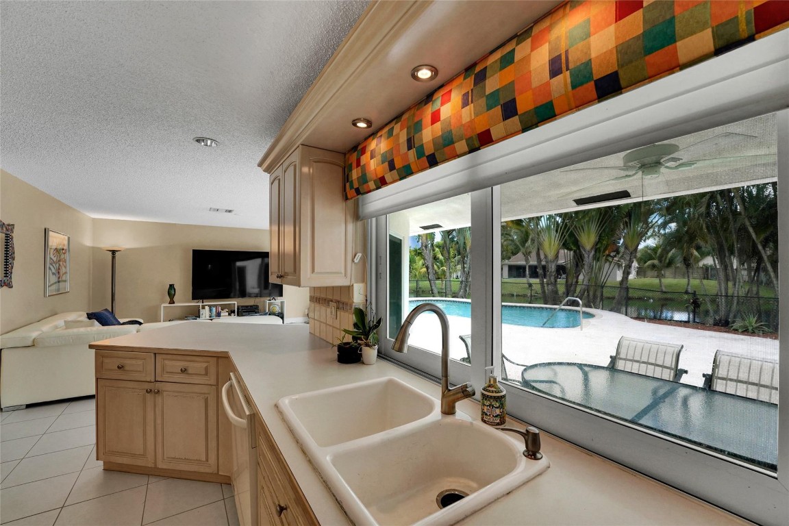 Jacaranda Lakes Sec Ten - Residential