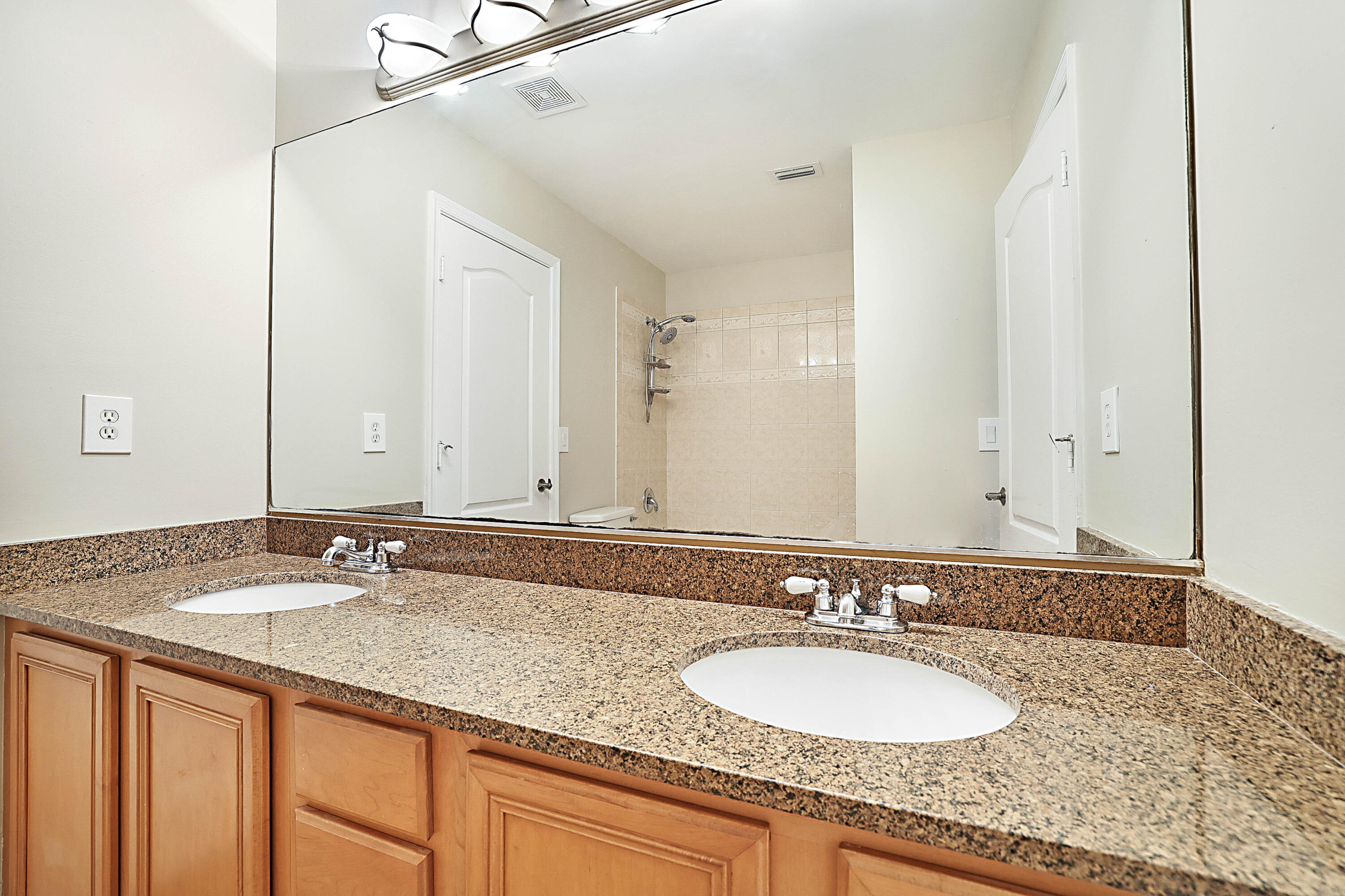 ANTHONY GROVES PH 1 - Residential Lease