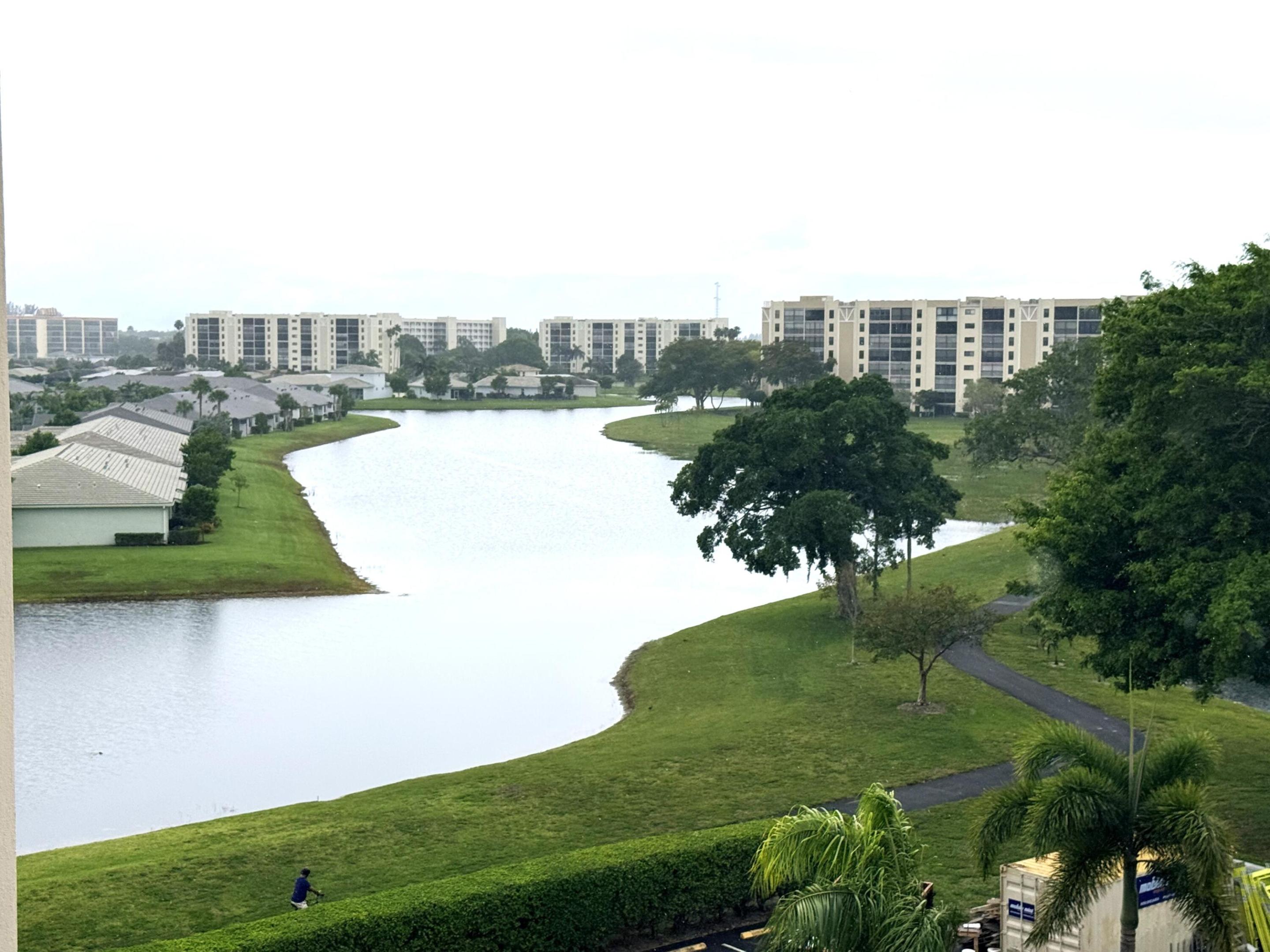 HUNTINGTON LAKES SEC TWO CONDOS - Residential Lease