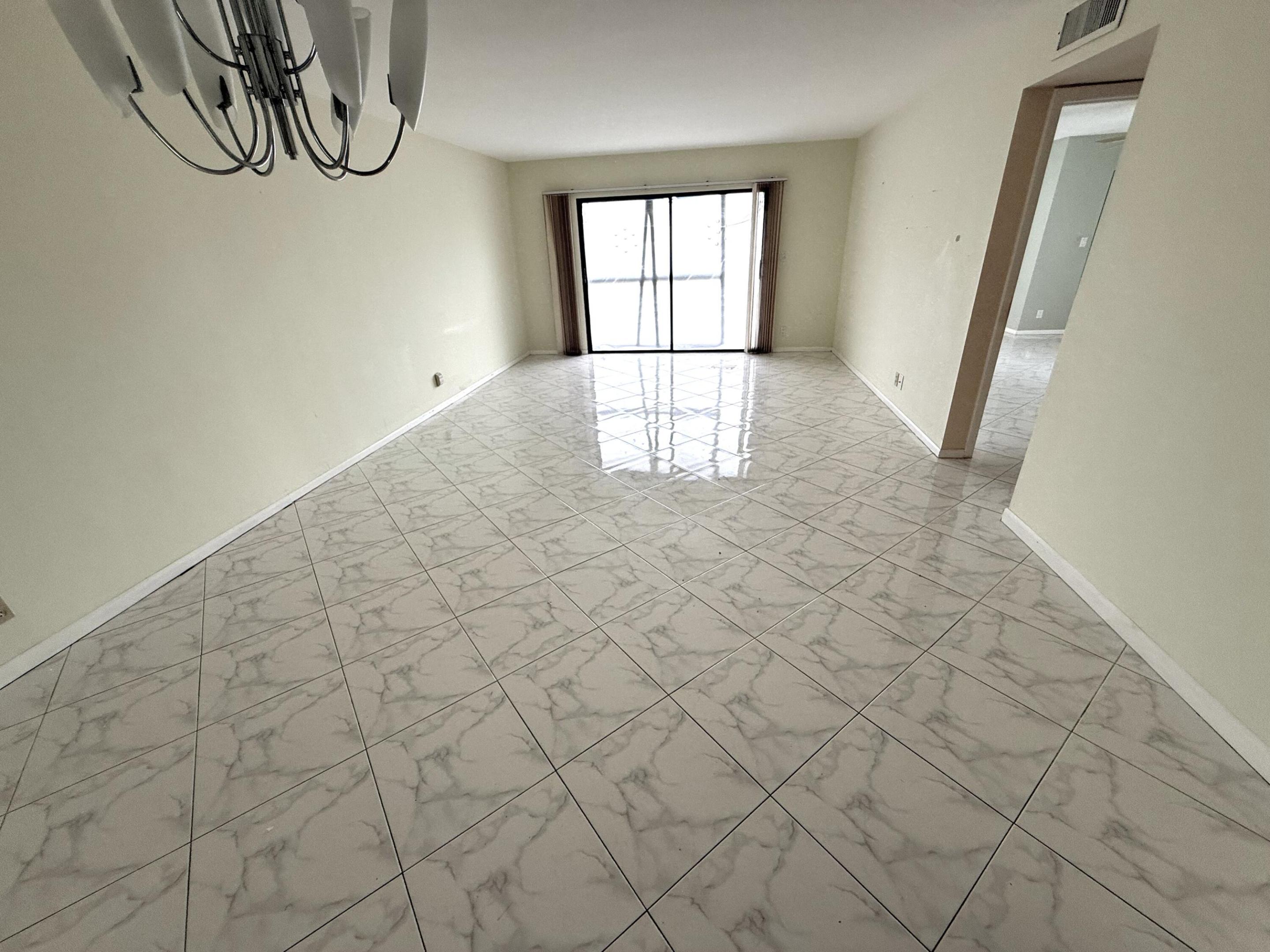 HUNTINGTON LAKES SEC TWO CONDOS - Residential Lease