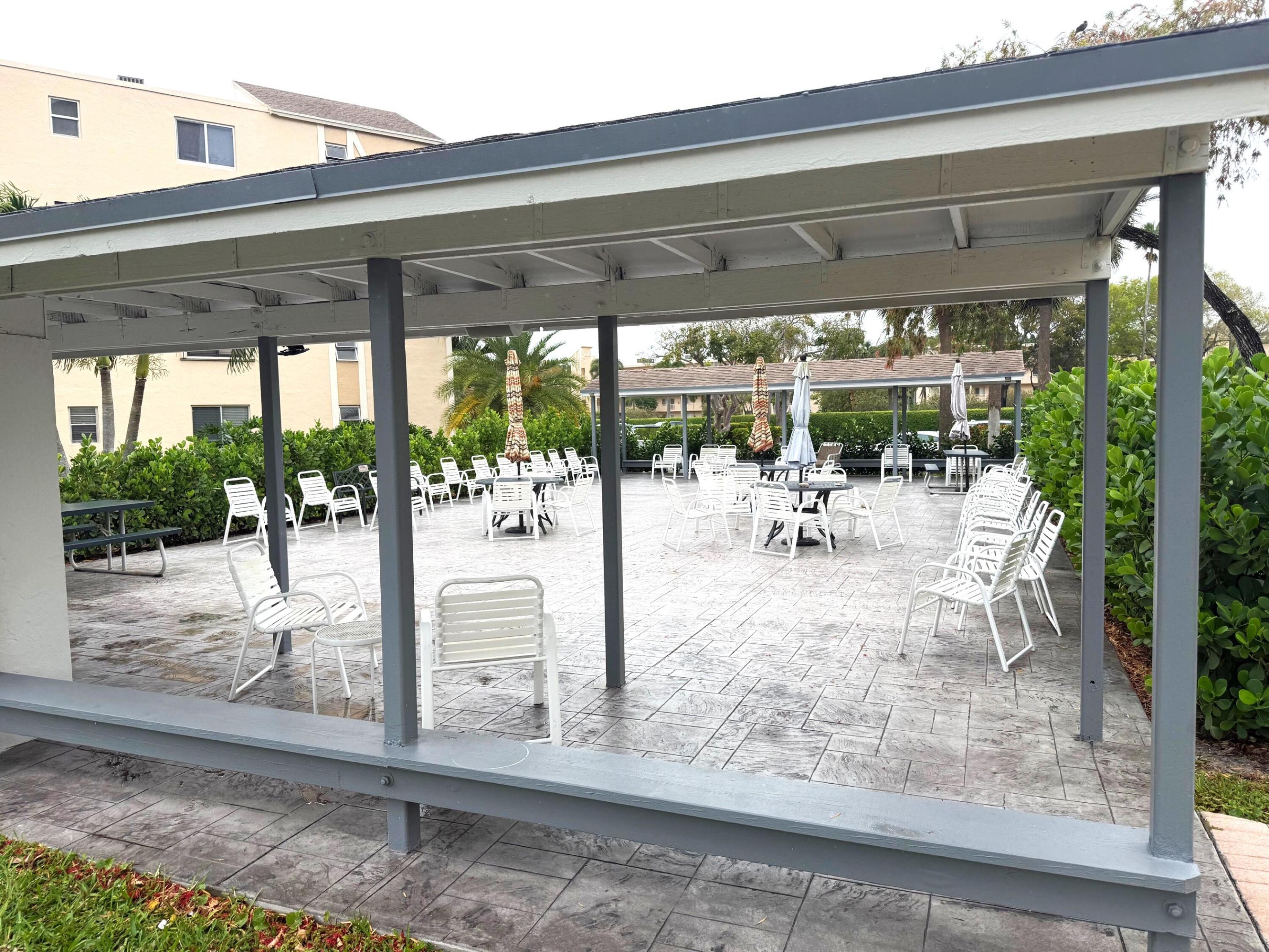 HUNTINGTON LAKES SEC TWO CONDOS - Residential Lease