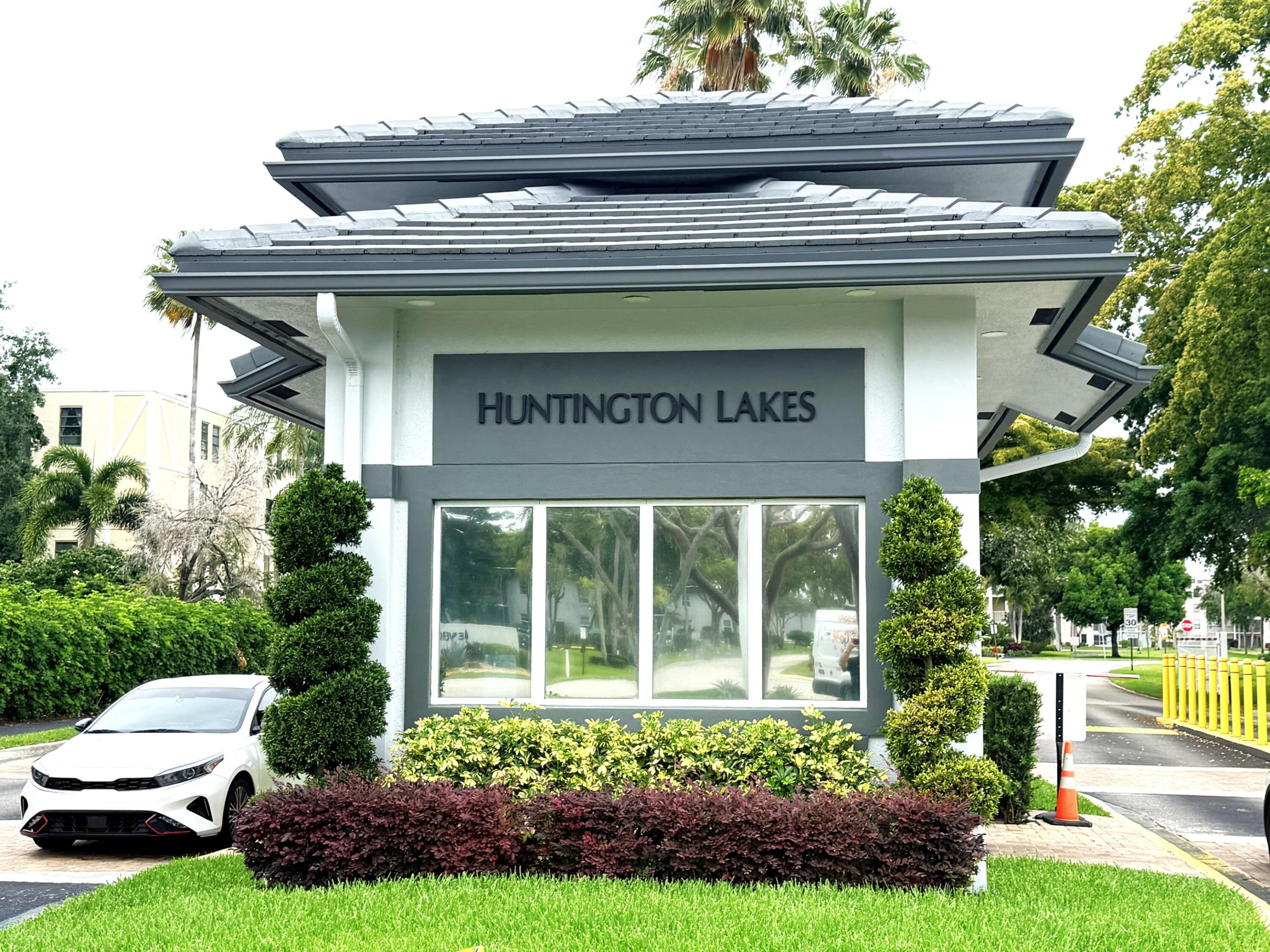 HUNTINGTON LAKES SEC TWO CONDOS - Residential Lease
