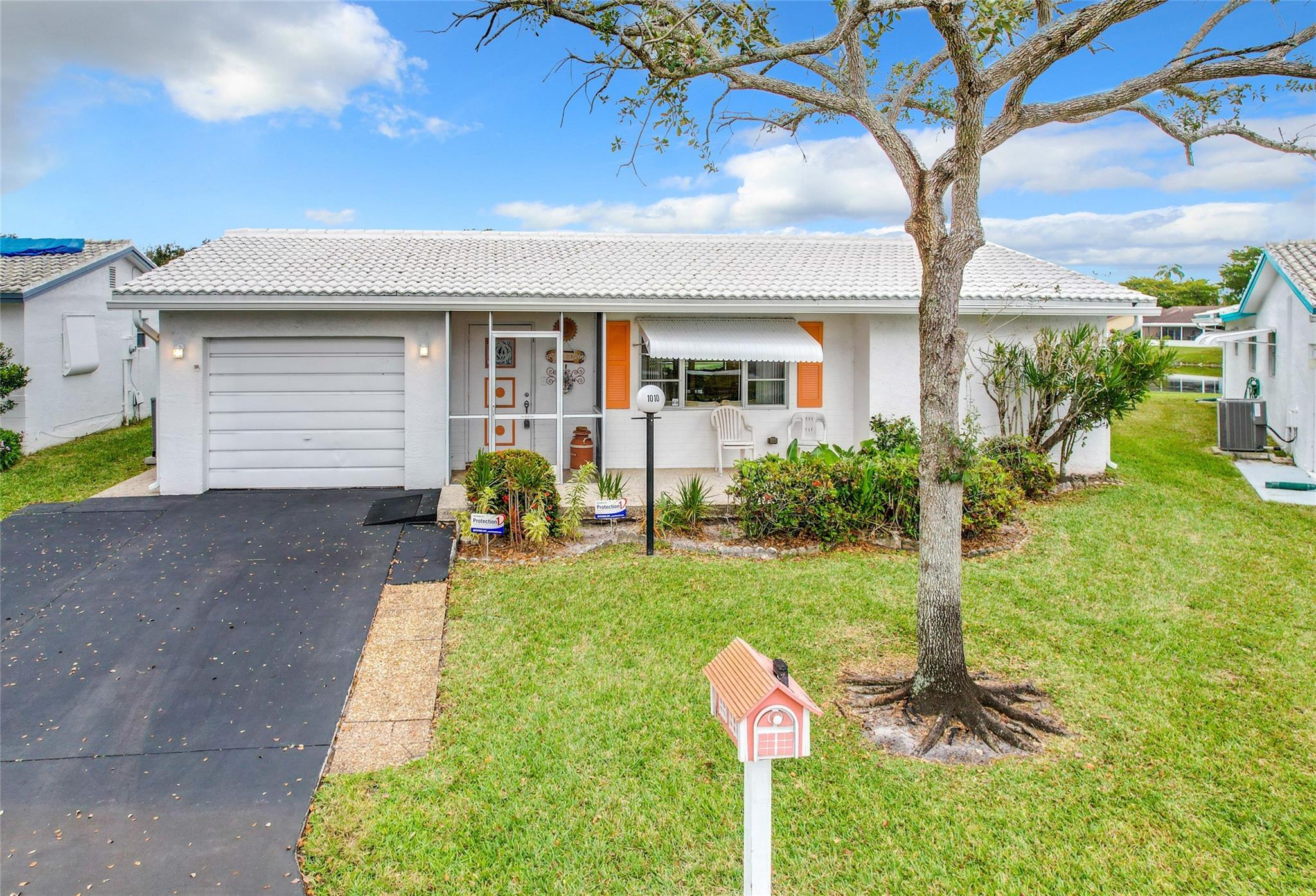 Lauderdale West Sec 4 88- - Residential