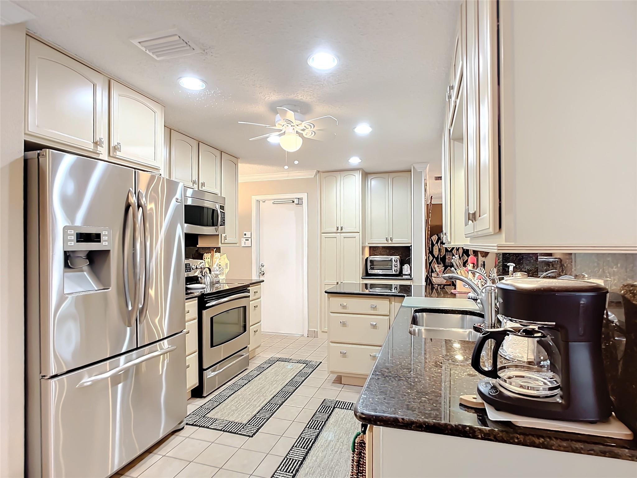 Lauderdale West Sec 4 88- - Residential