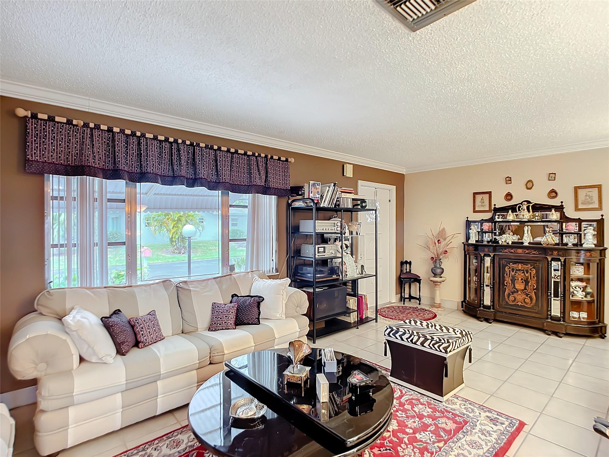 Lauderdale West Sec 4 88- - Residential