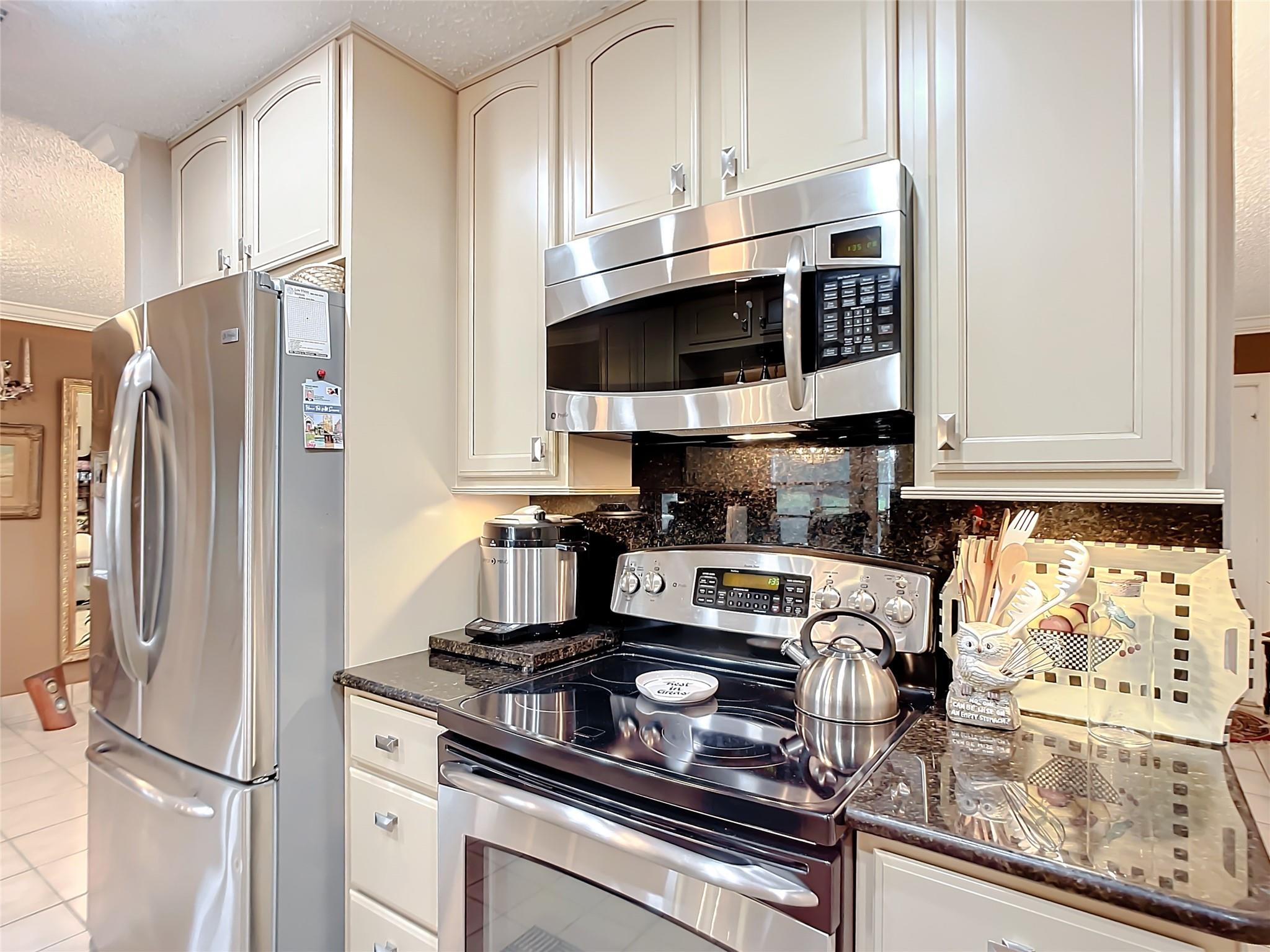 Lauderdale West Sec 4 88- - Residential