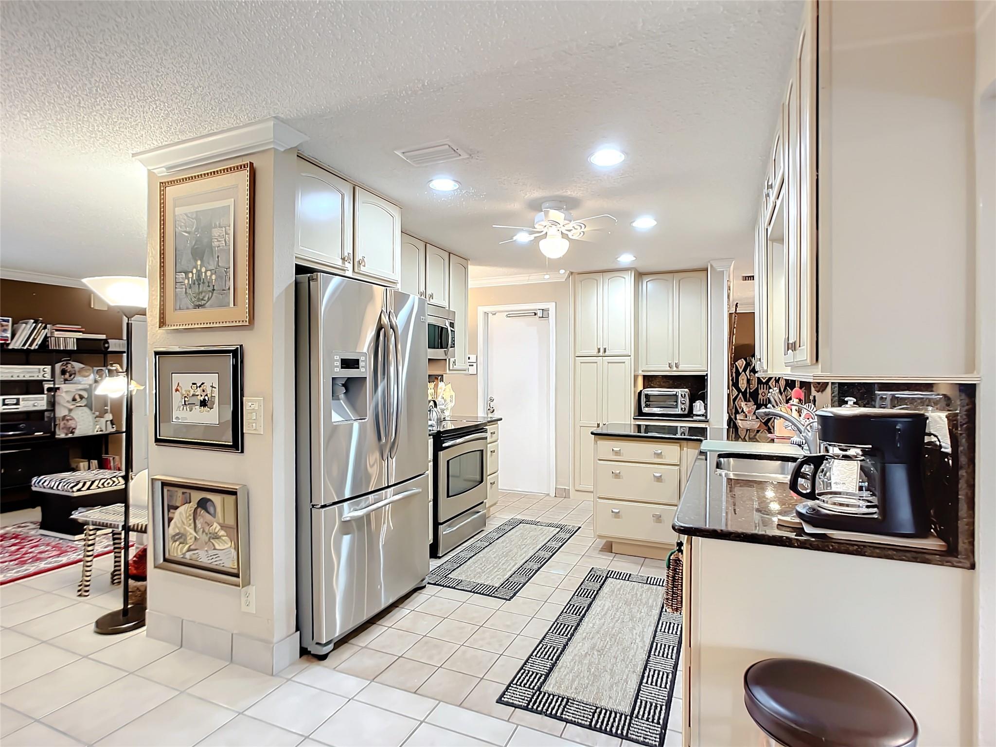 Lauderdale West Sec 4 88- - Residential